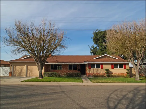2801 Warwick Ln, Modesto, CA 95350