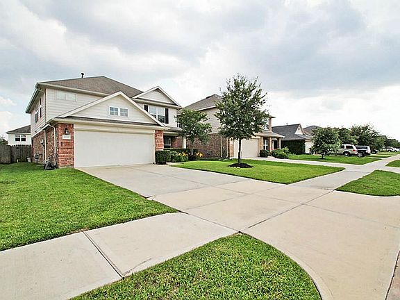 2nd image of 18111 Almond Place Ln