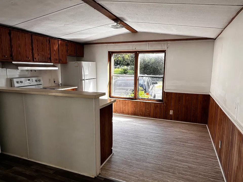 15 Casteel Ln