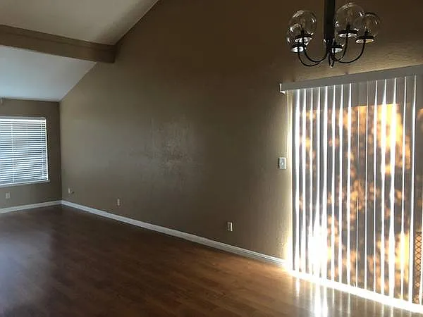 2 bed, 980 sqft, $2,150 — Photo 3