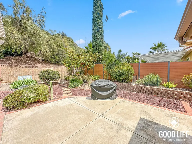 581 Canyon Dr — Photo 23
