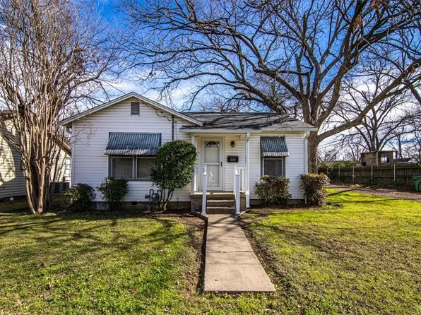 606 N Davis St, West, TX 76691