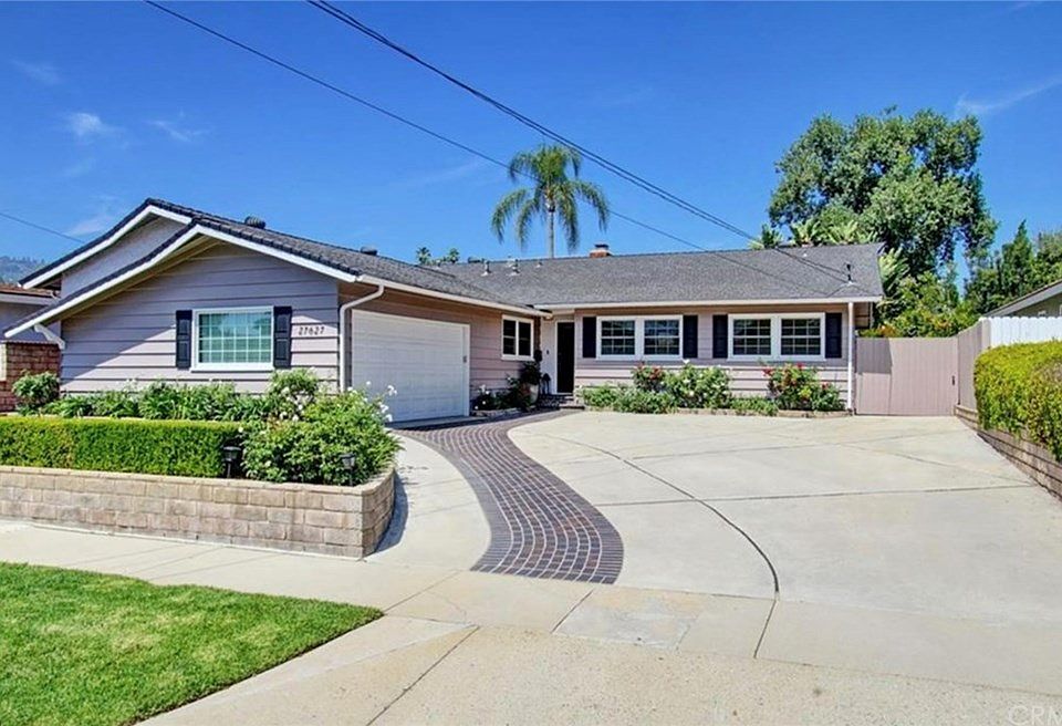 1st image of 27627 Tarrasa Dr