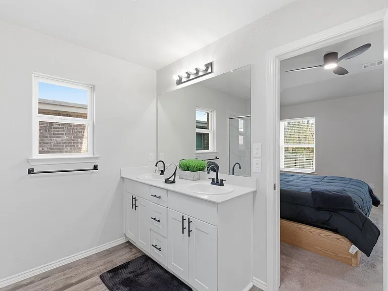 8027 Dauntless Dr — Photo 24