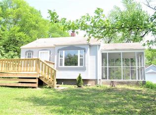 1811 Hawkins Rd, Fenton, MO 63026