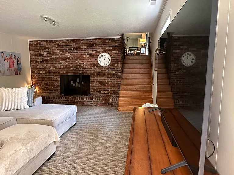 804 Valley View St — Photo 45