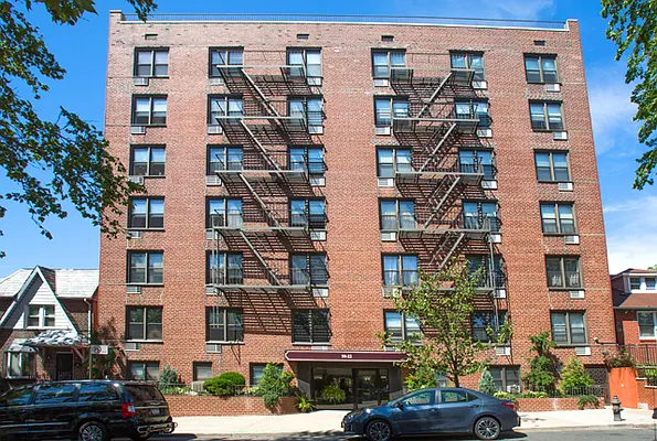 Sold by Dwelling Homes | media 33