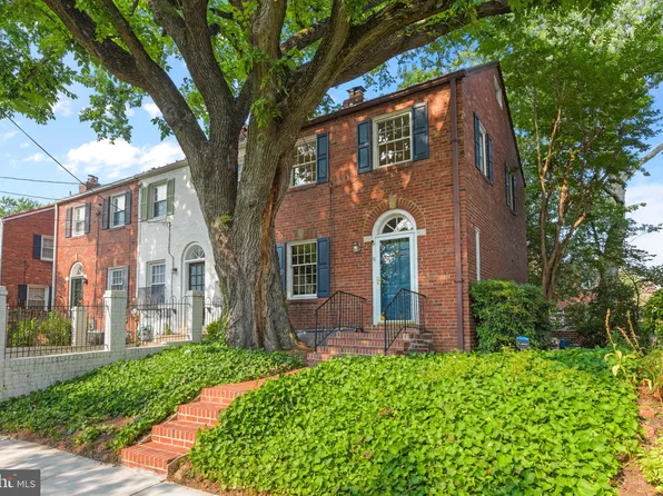 1111 Powhatan St, Alexandria, VA 22314