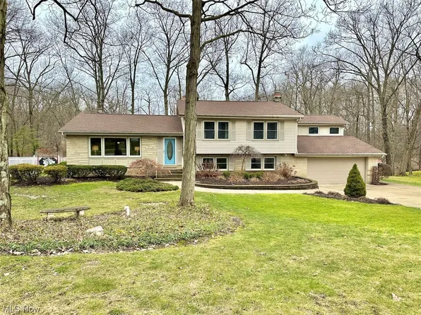 9530 Chapel Hill Oval, Brecksville, OH 44141