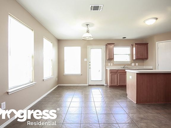 4th image of 1206 Pine Forest Dr