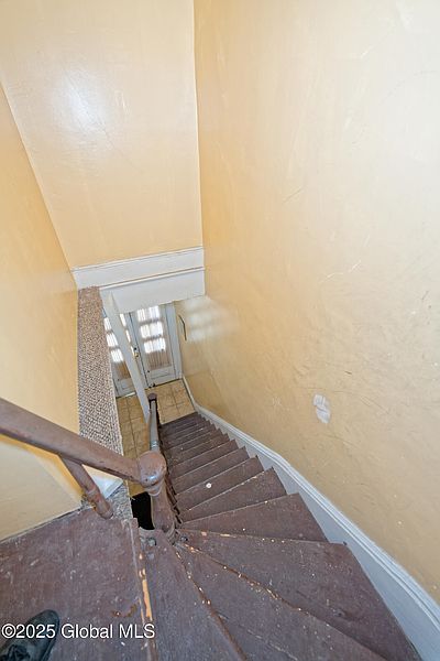 4th image of 114 Lark Street
