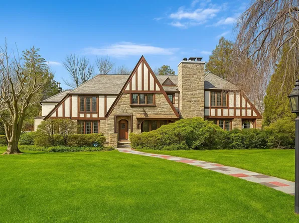 110 Mildred Parkway, New Rochelle, NY 10804