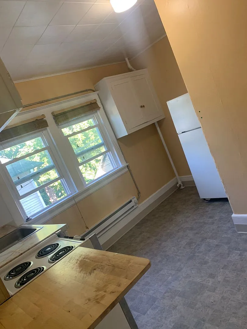 811 2nd Ave S — Photo 3
