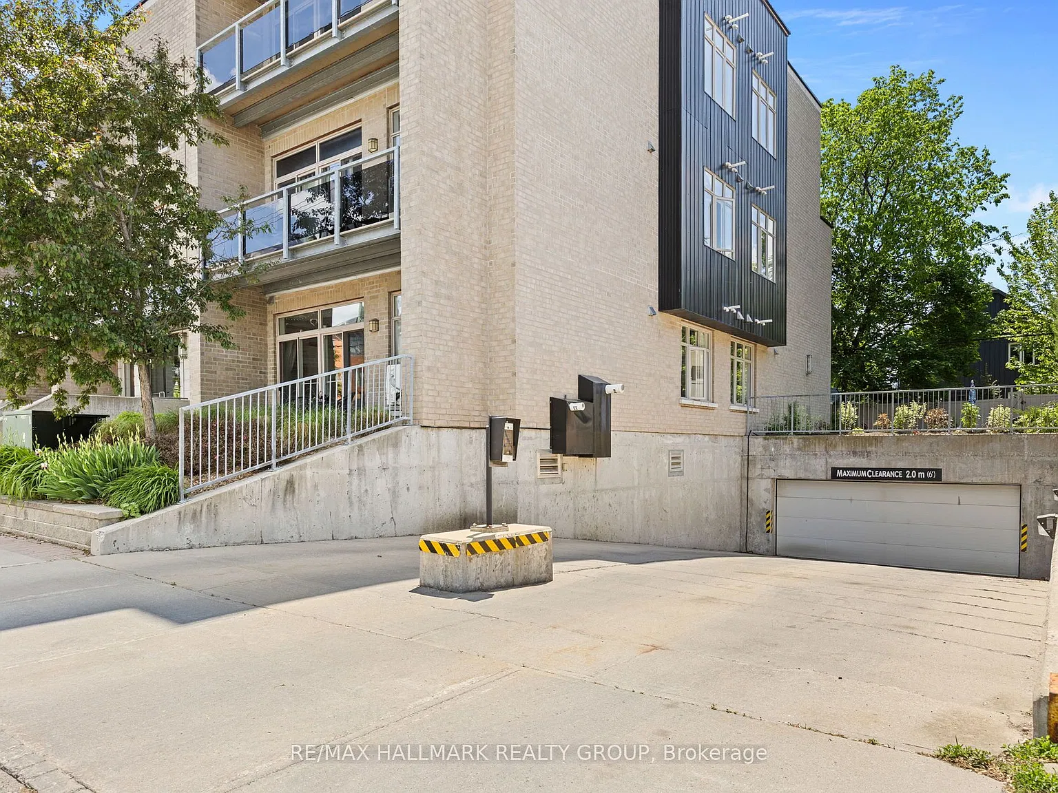 2 bed, $2,900 — Photo 3