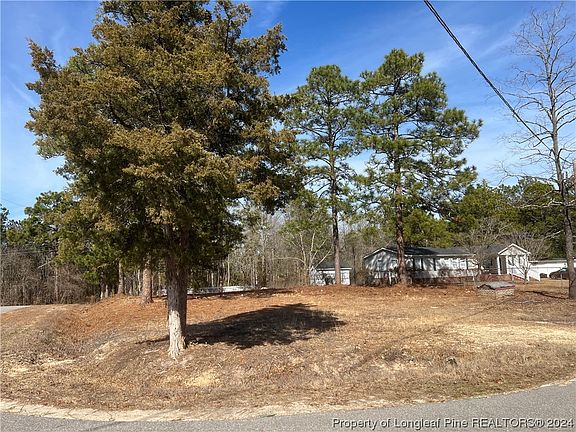 5th image of 2760 Pinecrest Dr