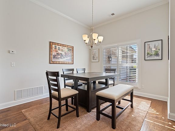4th image of 3238 Vineyard Dr