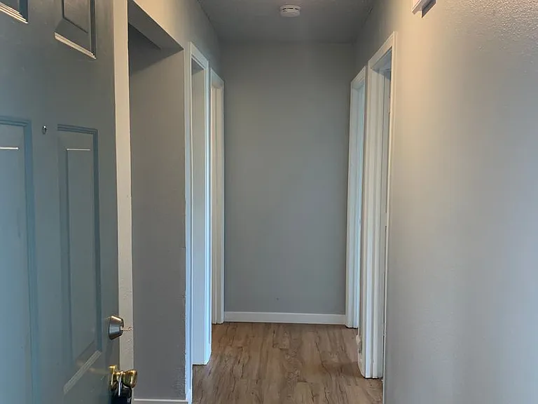 ES2275 -Eagle Rock Apartments — Photo 34