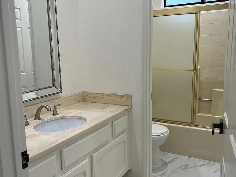 20230 Stagg St — Photo 39