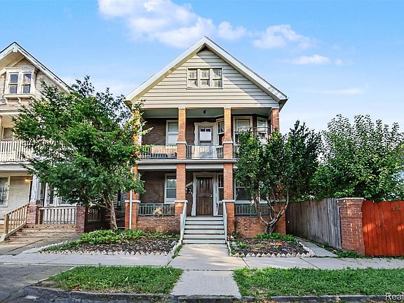 3rd image of 6850 Bulwer St