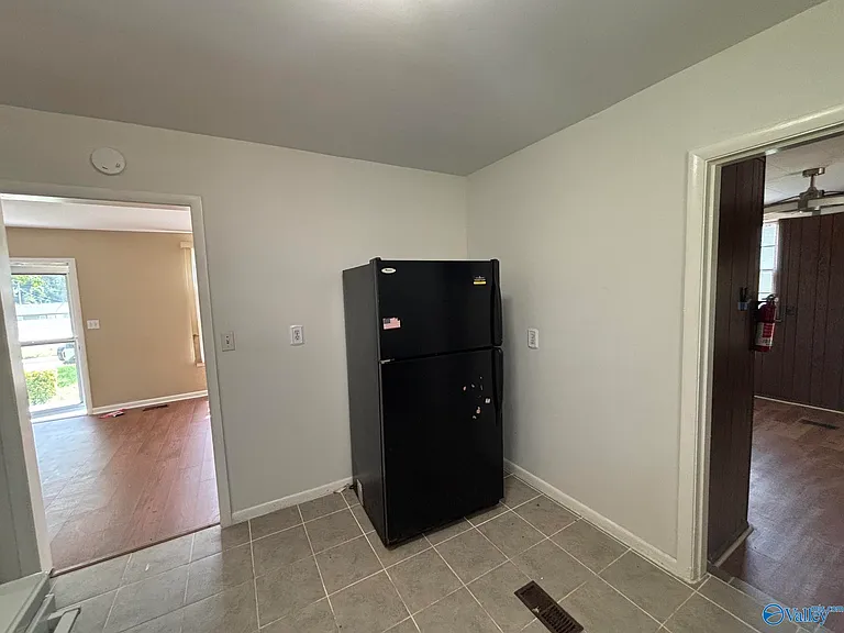 3907 Memorial Pkwy NW — Photo 5