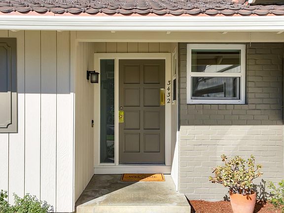 3rd image of 3432 Woodstock Ln