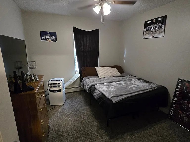 2 Bed, 1.5 Bath Townhome with Garage Near McKee Medical Center — Photo 10