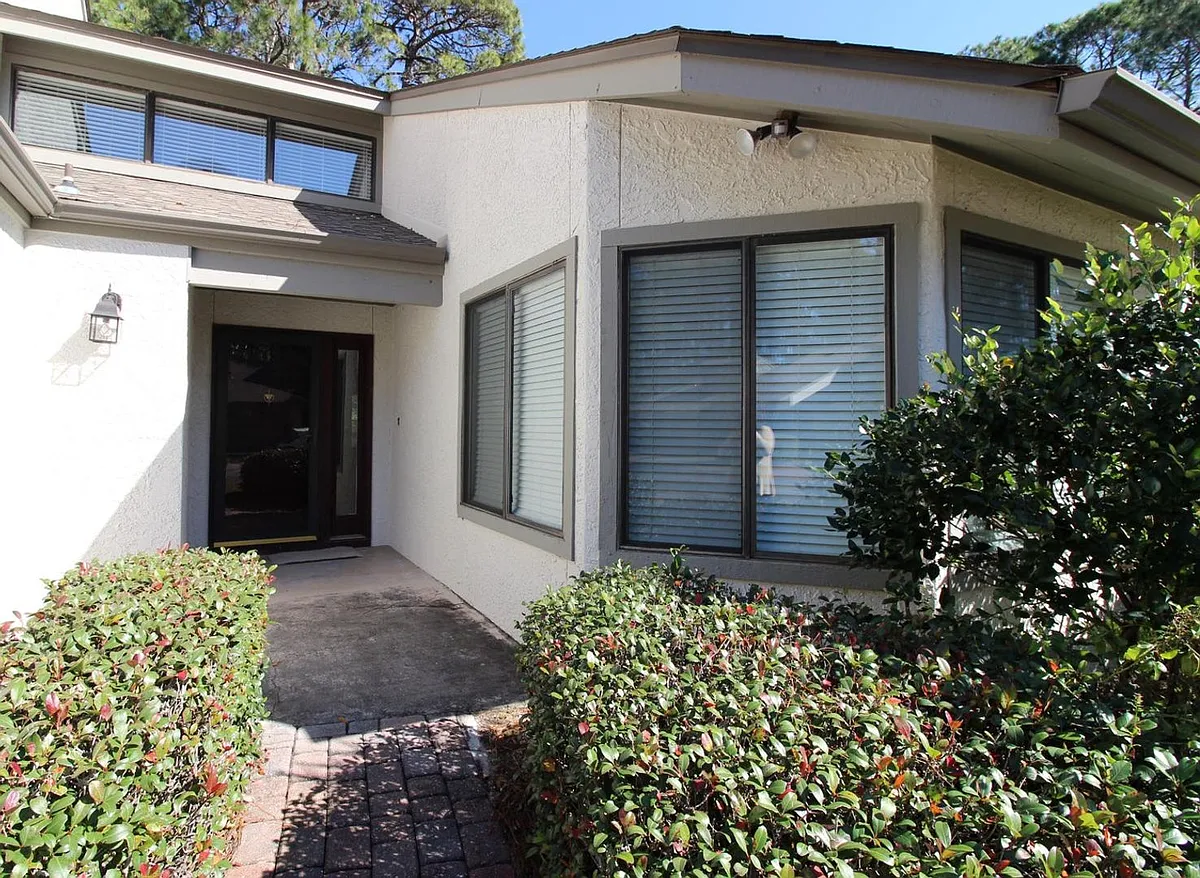 Building Photo - 114 Gleneagles Dr