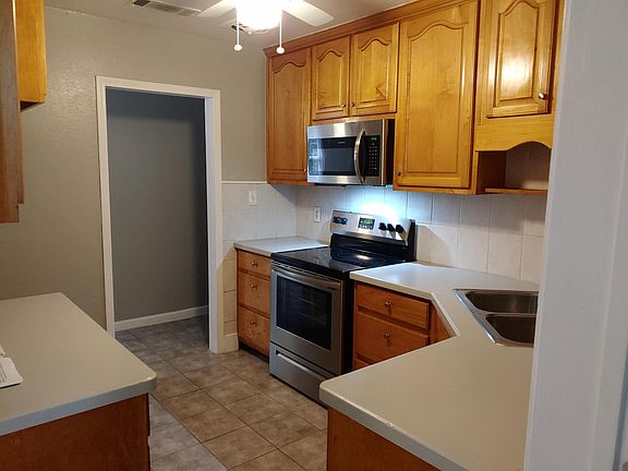 2nd image of 4655 Durham Dr