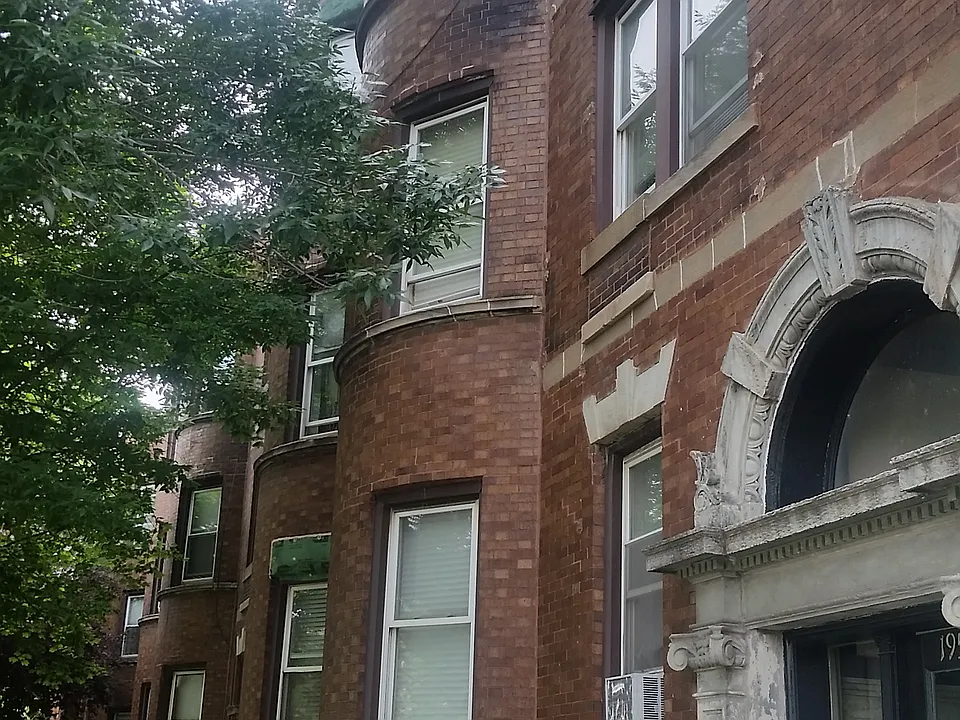 1946-58 N. Humboldt Blvd