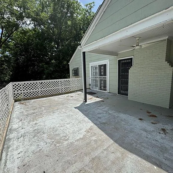 1441 Meridian St SE — Photo 33
