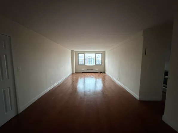 1655 Flatbush Avenue image 1 of 12