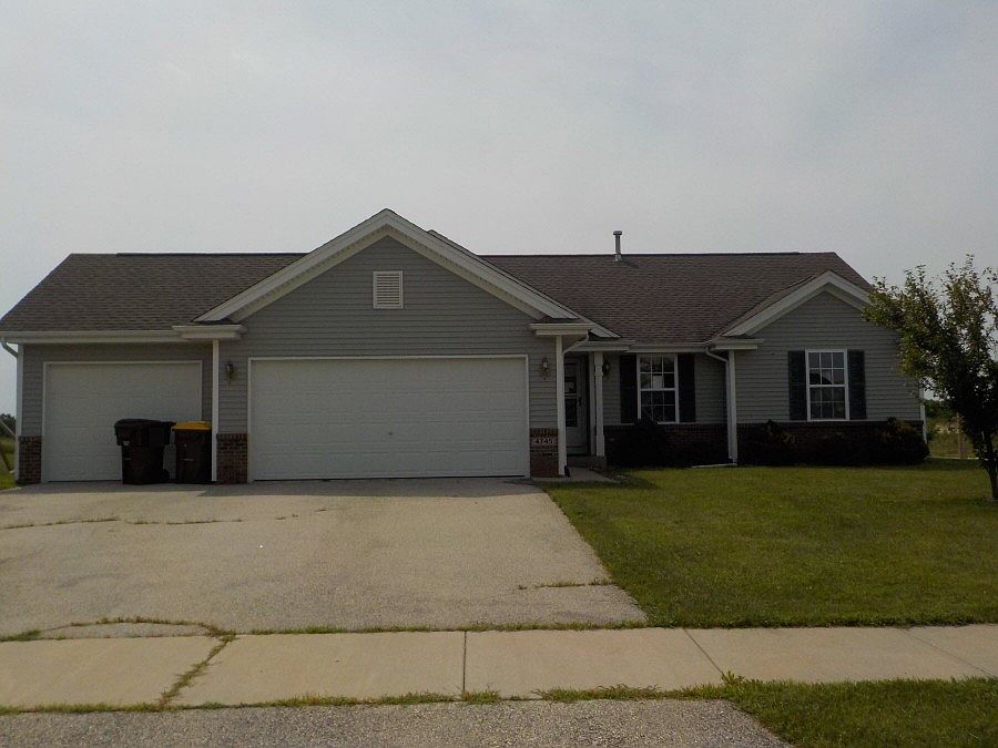 1st image of 4745 Glen Echo Way