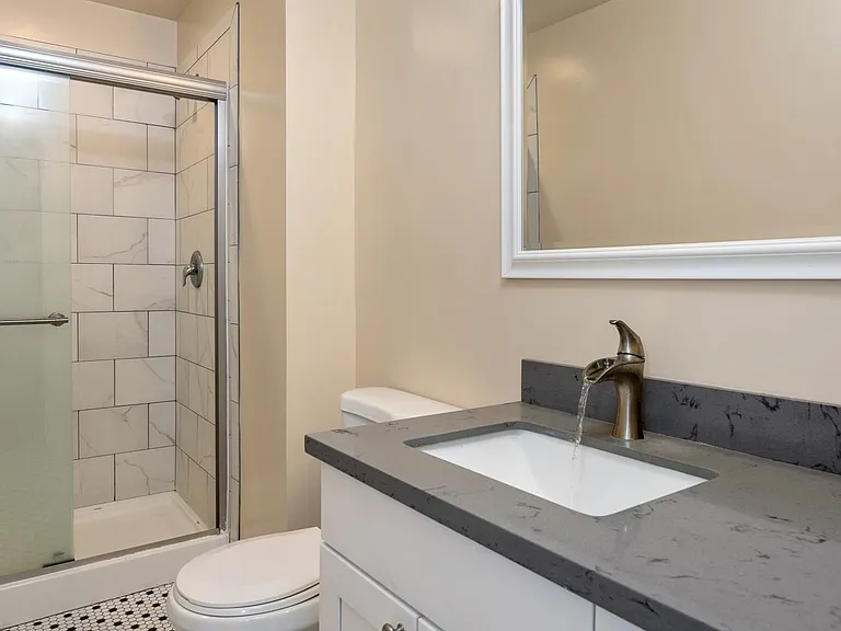1715 Harvard Ave #4 — Photo 7