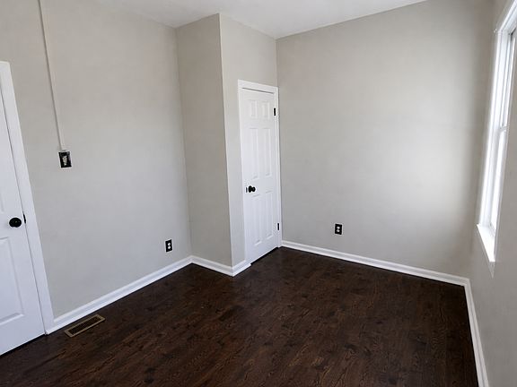 5th image of 152 S Durand Pl #1