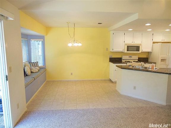 4th image of 5755 River Run Cir