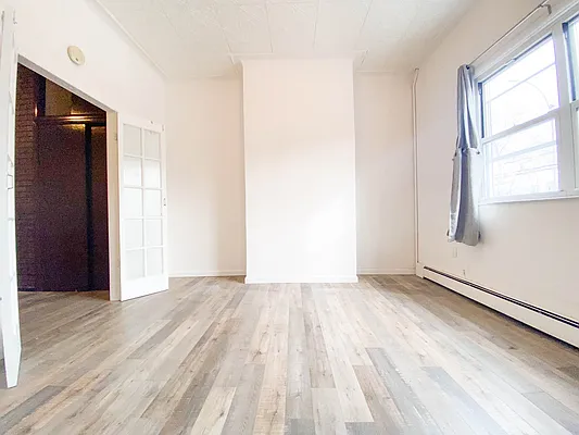 Rented by RealTegrity NY LLC | media 5