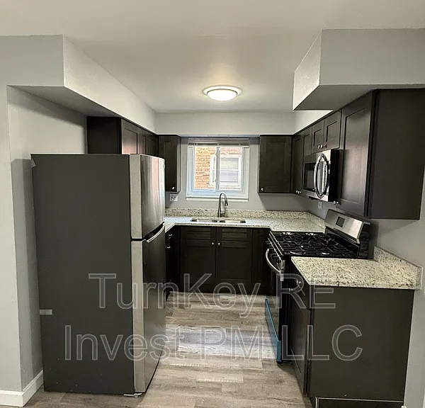 639 Jeffery Ave #2N — Photo 2