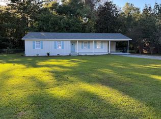 122 Lakeview Dr, Thomasville, GA 31792