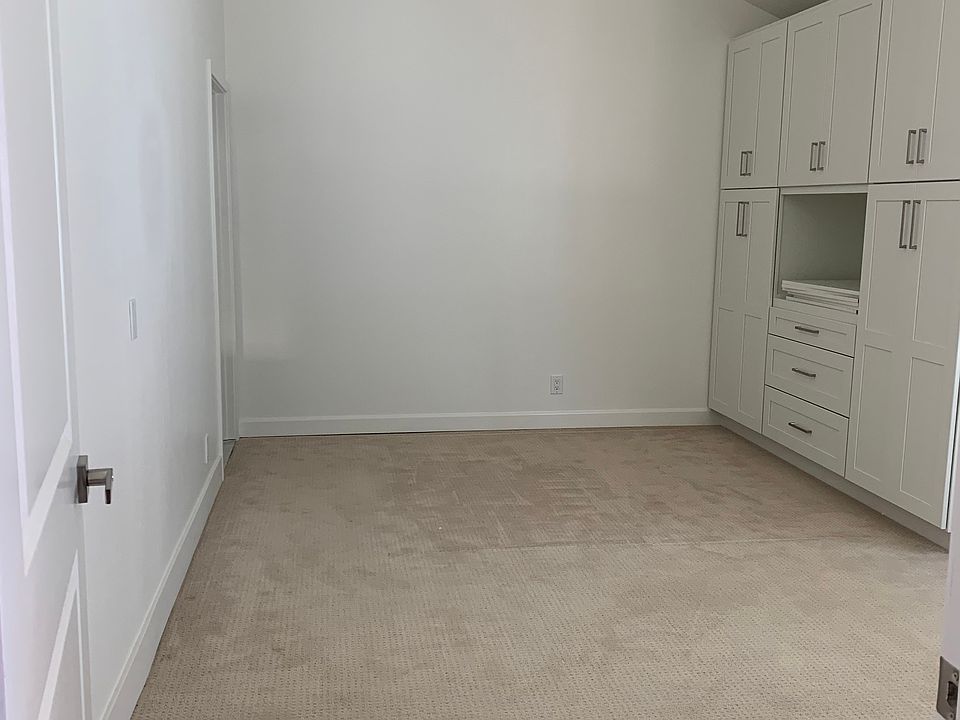 1st image of 15812 Norwich Cir