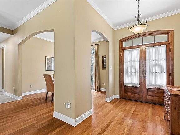 5th image of 236 Stephanie Ln
