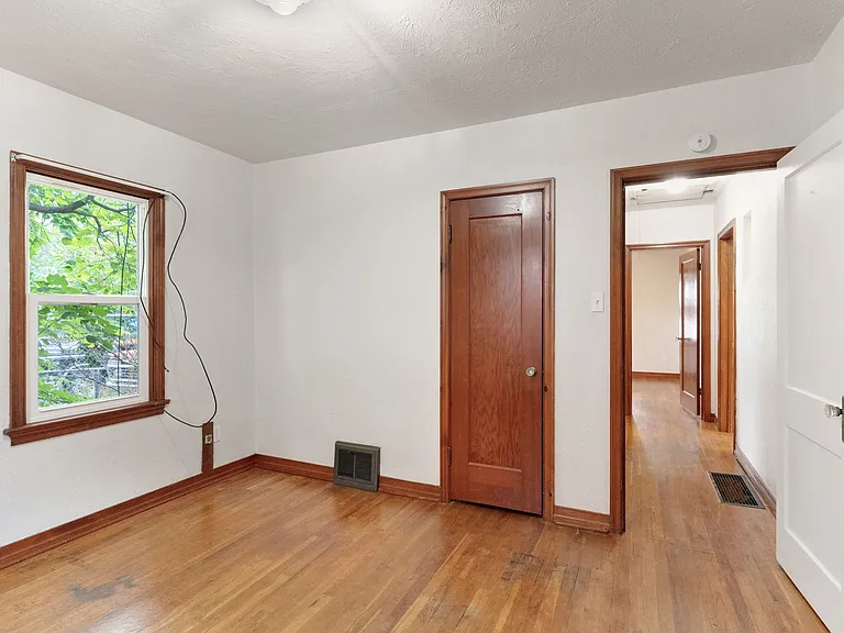 2625 Gunnison St — Photo 11