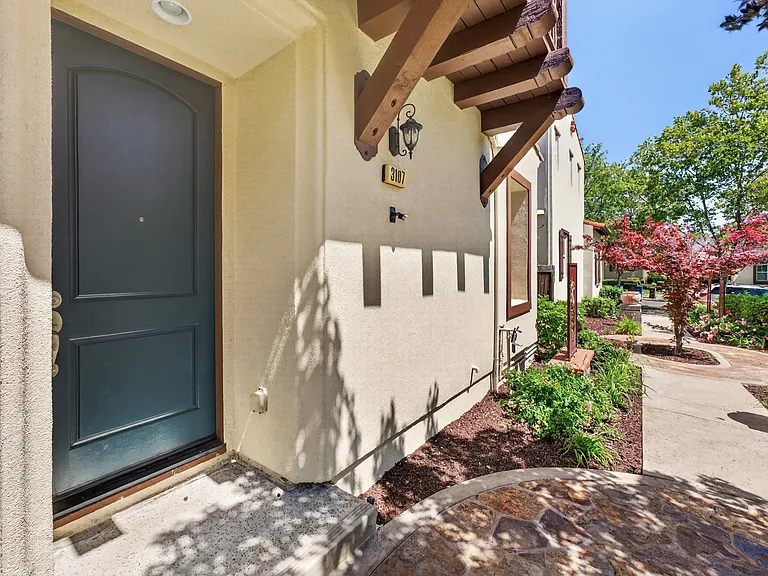 3107 Browntail Way — Photo 4