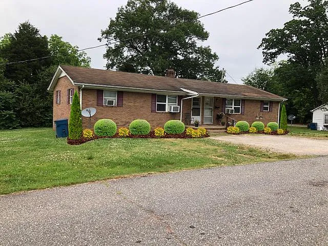 2 bed, 850 sqft, $895 — Photo 3