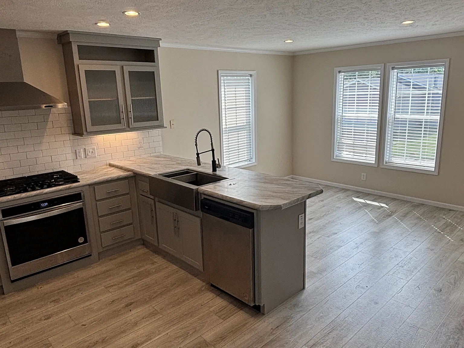 3 bed, 1560 sqft, $1,660 — Photo 3