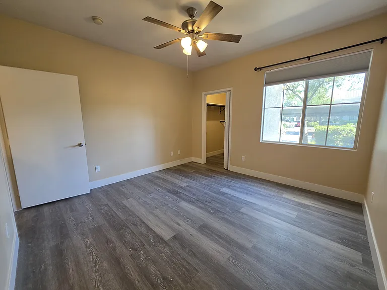 9050 W Warm Springs Rd #1077 — Photo 17