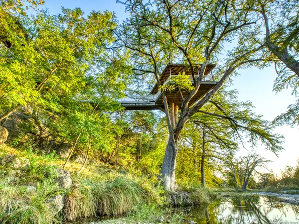 90 Chapman Brewer Lane, Leakey, TX 78873