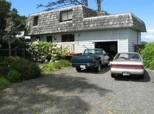 2 Sapphire Dr, Pacific Beach, WA 98571