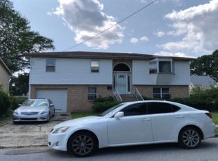 1288 Dekoven St, Rockville Centre, NY 11570