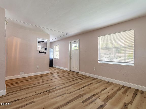 4th image of 2520 Anastasia Dr