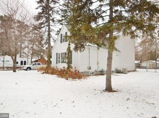 944 3rd St SE, Forest Lake, MN 55025